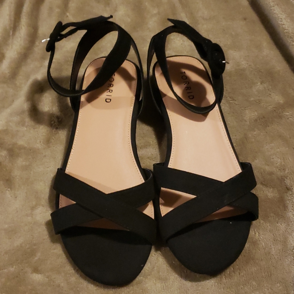 Torrid black sandals 8 wide NWOT